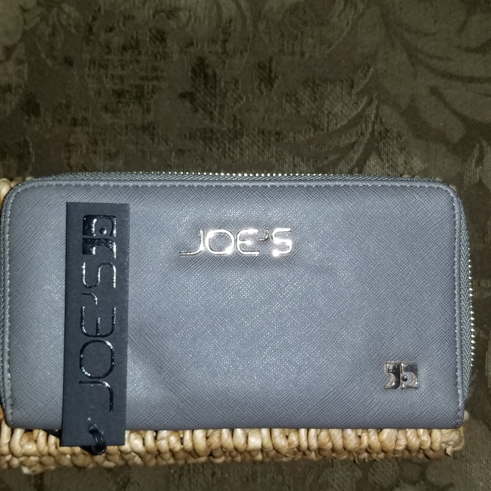 Joe's wallet